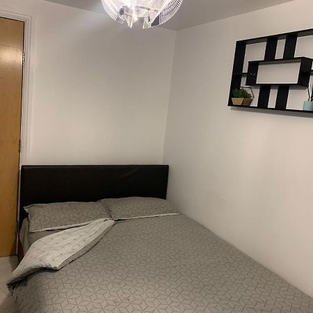 Room Near City Λονδίνο Εξωτερικό φωτογραφία