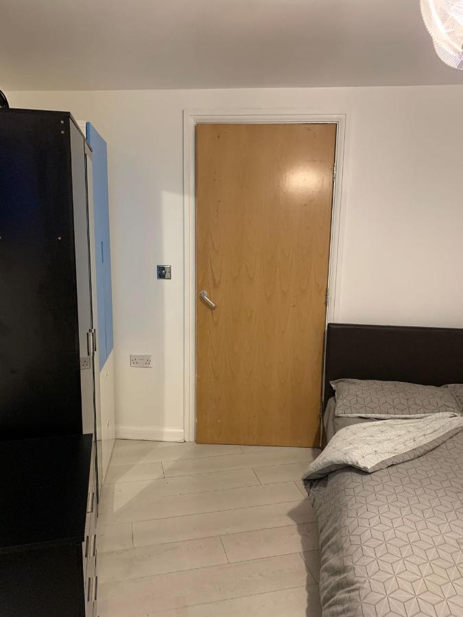 Room Near City Λονδίνο Εξωτερικό φωτογραφία