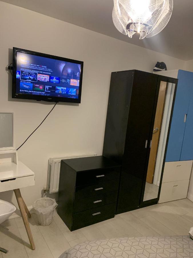 Room Near City Λονδίνο Εξωτερικό φωτογραφία